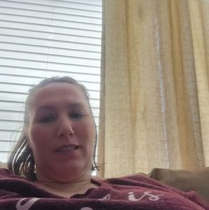 Meet your Posher, Lorie